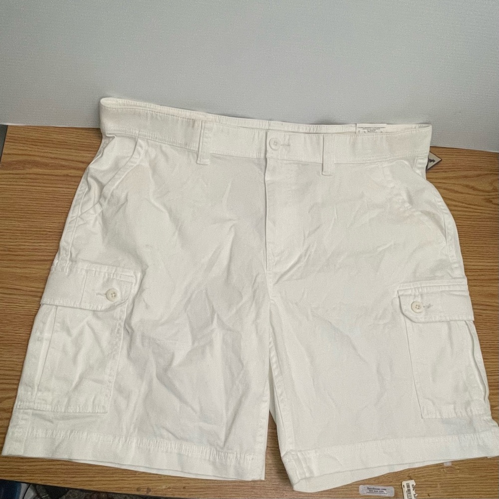 St. John’s Bay Men’s Cargo Shorts White Size 42